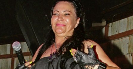 STOJA BEZ DLAKE NA JEZIKU, MALO KO BI OVO OTKRIO: Pjevačica priznala šta sve radi da bi izgledala kao MILION DOLARA, ŠTO DA SE LAŽEMO?   