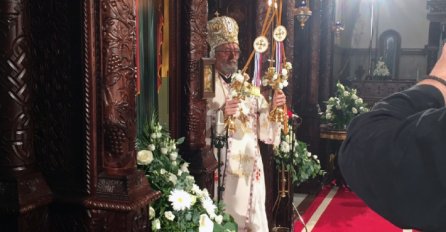 Nema ljepše zemlje i boljeg naroda: Vladika Jefrem služio Vaskršnju liturgiju