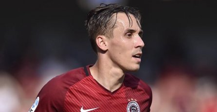 TUGA VELIKA! PREVRNUO SE MINIBUS S FUDBALERIMA: Poginuo Josef Sural