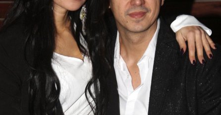 ŽENA MARKA BULATA RODILA SINA, PA POKAZALA STOMAK NAKON POROĐAJA: Poslije trećeg djeteta izgleda OVAKO, NEĆE DA KRIJE (FOTO)