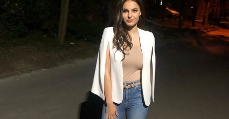 Napunila je TEK 17. GODINA, a njena slika iz djetinstva TOPI SRCA! Džejla Ramović nas iznova oduševljava