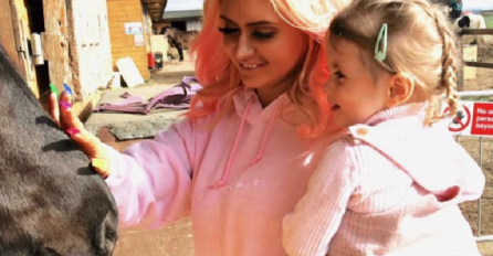 Pas izujedao djevojčicu, dijete jedva ostalo živo, a onda je majkina poruku RAZBIJESNILA SVE