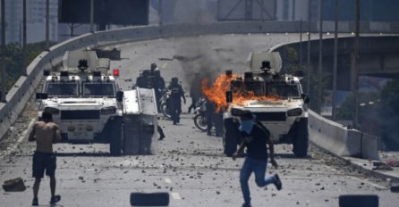 Zaharova: Postupci i retorika Vašingtona pogoršavaju situaciju