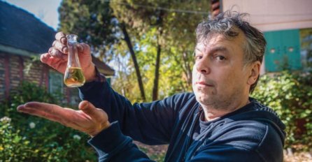 ŠTA SE DEŠAVA SA OVIM ČOVJEKOM? Nele Karajlić, nekadašnji Sarajlija poručio: Žele da me unište