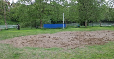 Loše vrijeme, kiša i iznenadna hladnoća otjerali ljude sa izletiša! Popularna mjesta pusta za 1. maj