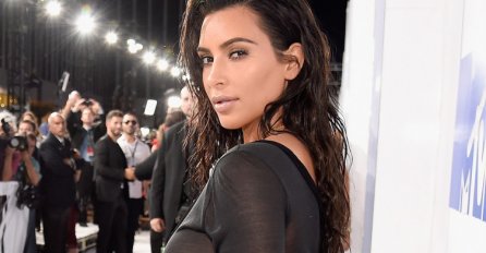 ISPLIVALI TAJNI DOKUMENTI: Evo koliko tačno Kim Kardašijan zarađuje po objavi na Instagramu