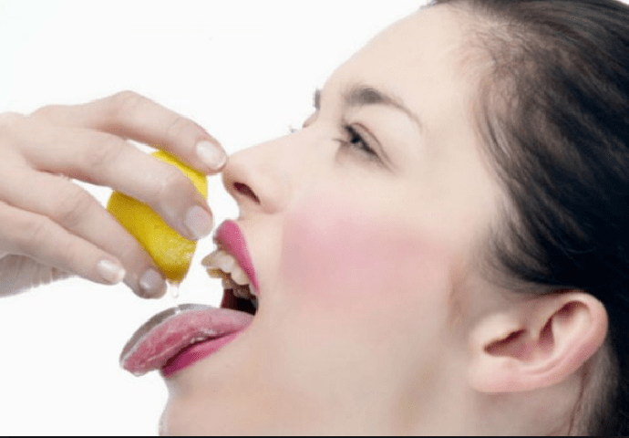 OVO JE NEVJEROVATNO OTKRIĆE! Stavite JEDNU KAP LIMUNA na jezik i saznat ćete OVO O SEBI!