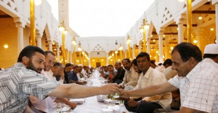 VODIČ ZA NEMUSLIMANE TOKOM RAMAZANA: Pravila koja bi svi trebali pročitati!