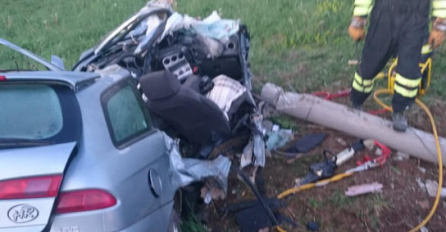 STRAŠNA TRAGEDIJA: Mladić je autom slomio stup i poginuo, NIJE IMAO VOZAČKE...