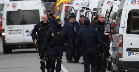 Talačka kriza u Francuskoj još traje, terorizam nije isključen kao motiv otmice