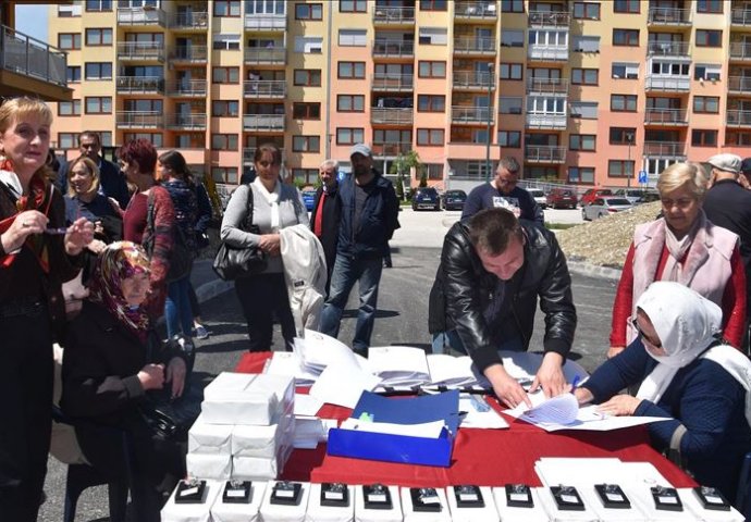 Pripadnici boračke populacije u Kantonu Sarajevo, njih 28, danas je dobilo ključeve stanova 