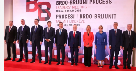 Thaci zamjerio što je Dodik bio u Tirani, nije želio ručati s njim, odbio se rukovati