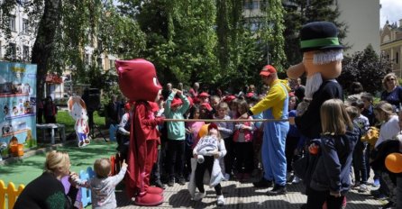 Najmlađi uživali u Danu dječje radosti na Trgu oslobođenja u Sarajevu
