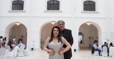 SIN DRAGANE MIRKOVIĆ DANAS SLAVI 18. ROĐENDAN: Dugo ga je krila od očiju javnosti, evo kako on IZGLEDA! (FOTO)