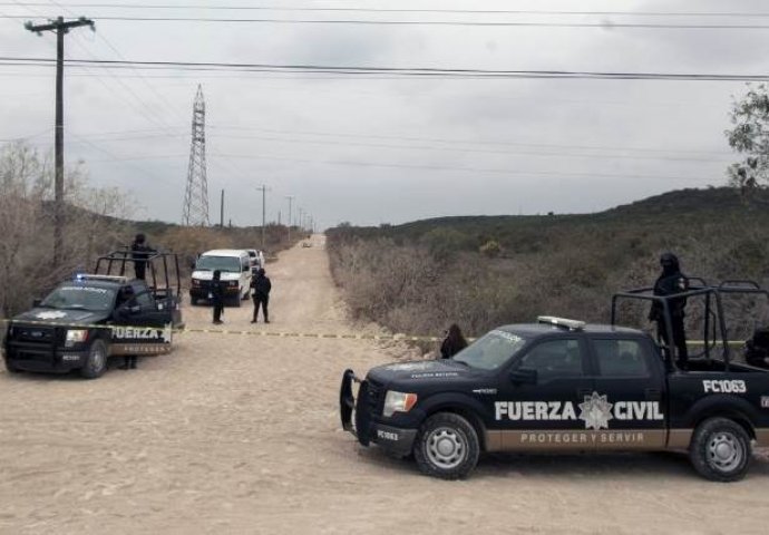 U neoznačenim grobovima na zapadu Meksika nađeno najmanje 35 TIJELA