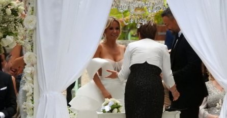 MAJINA HALJINA JE NAJSAVRŠENIJA KOJU STE IKAD VIDJELI: Zgodna hrvatska pjevačica se udala, a ove fotografije vjenčanice će vas ostaviti bez teksta!