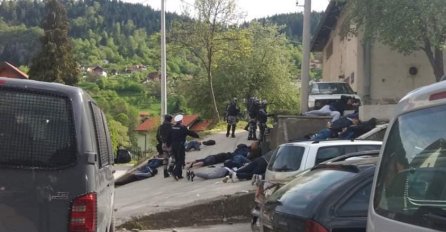 Do sada neobjavljeni video tuče HORDI ZLA I MANIJAKA U OLOVU:  Čuju se uzvici "OSTAVI PIŠTOLJ"!