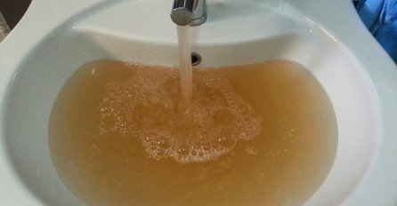 Obilne padavine imaju velike posljedice: SMEĐA VODA IZLAZI S ČESME, GRAĐANI NEMAJU PITKE VODE!