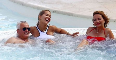 Ona je SVJETSKA ZVIJEZDA, a porijeklom je sa Kosova. Svojim roditeljima je kupila kuću u PRIŠTINI ZA 1,5 MILIONA EURA!