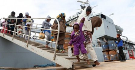 Tri broda sa migrantima zaustvljena na putu ka Evropi