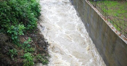 GSS Žepče traga za šestogodišnjim dječakom kojeg je odnijela bujica