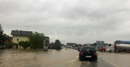 RIJEKA SE POVUKLA: Ponovo prohodan magistralni put u Ratkovcu