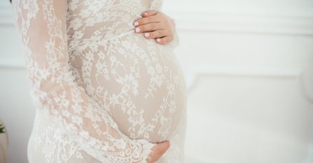 "Očajna sam, prije 5 dana sam na svijet donijela blizance"