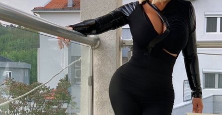 DARA BUBAMARA OBJAVILA SLIKU U SKANDALOZNOM KUPAĆEM KOSTIMU, "SVE NA IZVOLTE": Pokazala tijelo, a jedan DETALJ JE SVE ZAPREPASTIO!