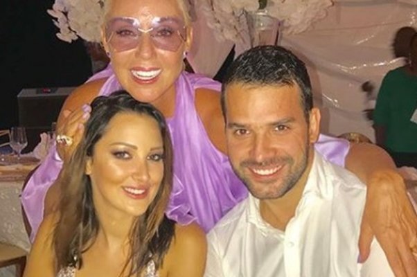 necete-verovati-gde-se-sele-aleksandra-prijovic-i-filip-zivojinovic-evo-koliko-kosta-luksuzan-dom-zbog-kojeg-je-lepa-brena-morala-da-uskoci-u-pomoc-361232314