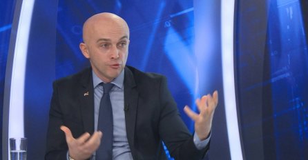 PERIŠIĆ SMIJENJEN PA OTKRIO DA LI SE SVAĐAO SA DODIKOM: "Ovo me nije iznenadilo"