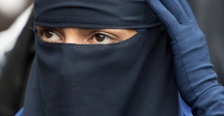 NJEMAČKA: Traži se zabrana nošenja marama za djevojčice