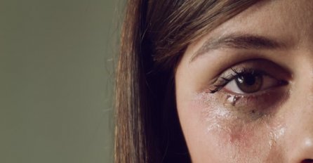 "Muž je zaposlio novu mladu asistenticu"