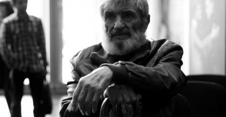 Porodica se jedva drži na nogama! Počela komemoracija Miši Janketiću! Kolege i prijatelji se posljednji put opraštaju od njega, OVAJ PRIZOR JE RASPLAKAO SVE