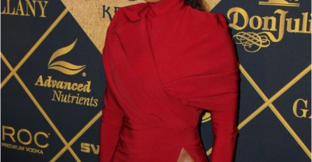 PJEVAČICA HITNO PREBAČENA U BOLNICU: Ljekari pokušavaju da spase, SVI u panici da će ostati POTPUNO SLIJEPA! 