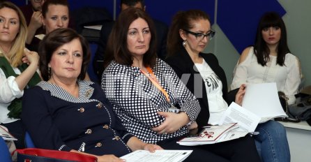 DISKRIMINACIJA ŽENA U OBLASTI RADA I DALJE VELIKA: Niže plate i otkazi zbog trudnoće, a 60 posto nezaposlenih u BiH su žene  