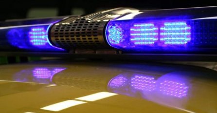 HOROR! Sadik izboden na parkingu, pronašla ga policija! Kad je stigla Hitna pomoć, za njega je već bilo kasno