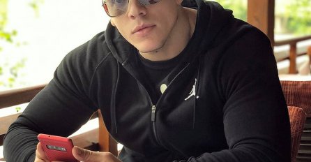 ISPLIVAO SNIMAK IZ SPAVAĆE SOBE, INTERNET SE USIJAO: Sloba Radanović pokazao NOVU djevojku, komentari samo pljušte