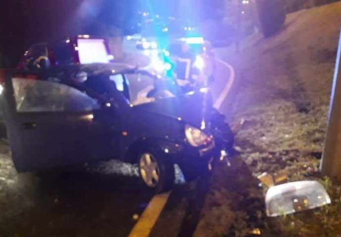 Teška saobraćajna nesreća u Mostaru, dvije osobe povrijeđene