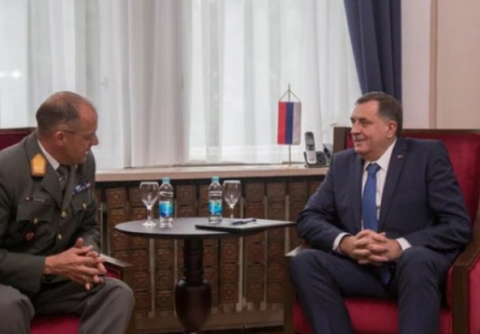 Dodik i komandant EUFOR-a razgovarali o Danu Vojske RS