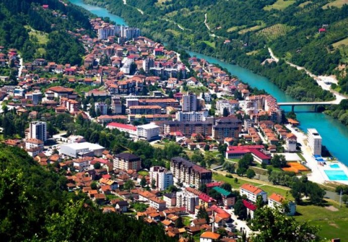 Srbi i Bošnjaci izgradili ''most ljubavi'' kod Foče