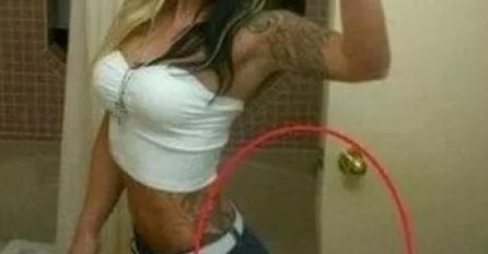 OVI LJUDI SU ZABORAVILI NA ODRAZ U OGLEDALU: Sad joj se smije cijeli svijet, VALJAT ĆETE SE OD SMIJEHA KAD SKONTATE!