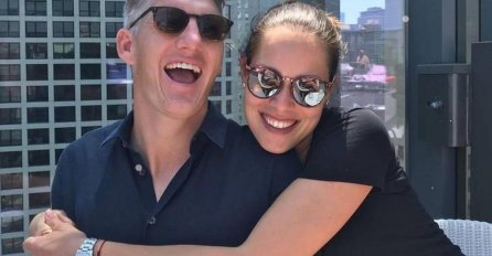 ANA IVANOVIĆ PONOVO TRUDNA, OBJAVILA SLIKU KOJA JE SVE RAZNJEŽILA: Pogledajte ovaj detalj koji je sve rasplakao!