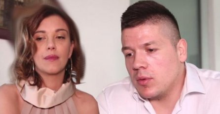 KIJA SJEDILA ODMAH PORED SLOBE KAD JE OTKRILA OVU ŠKAKLJIVU STVAR: A pogledajte njegovu reakciju (VIDEO)