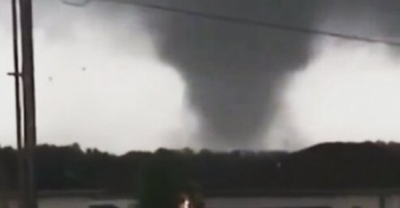 STRAHOTA! ISPLIVAO VIDEO STRAVIČNOG TORANDA: Srušen hotel, ima mrtvih i nestalih!