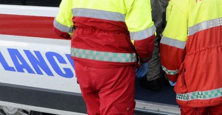 TEŠKA TRAGEDIJA! U stravičnoj nesreći poginuo mladić (24), policija i hitna na licu mjesta, u udesu učestvovala tri automobila