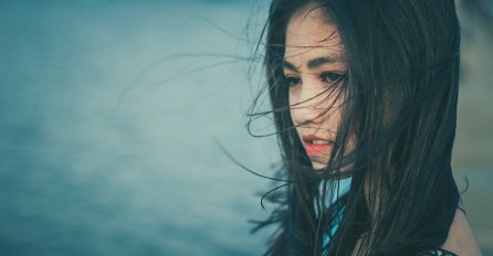 "Ja bila u biblioteci i preko puta mene sjeo neki momak"