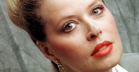 KAD JOJ JE MAJKA POGINULA, BILA JE SA NJOM I AUTU I PREŽIVJELA: Kćerka Ene Begović svojim izgledom ostavlja sve bez daha, EVO KAKO IZGLEDA! (FOTO)