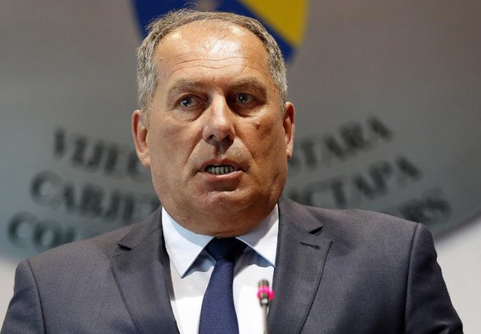 Teške riječi na račun državnog ministra sigurnosti: Mektić izvršio puč na Sarajevo