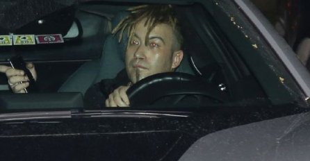 RASTA VOZI BIJESNU MAŠINU, KAD ČUJETE KOLIKO JE PLATIO NEĆE VAM BIT DOBRO: Isti moćni automobil vozi i Saša Popović! (FOTO)