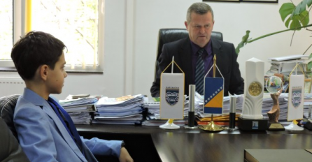 BENJAMIN IDRIZOVIĆ IZ JABLANICE JE DRŽAVNI PRVAK U ROBOTICI: Na takmičenju je sudjelovalo preko 120 učenika iz 62 osnovne škole